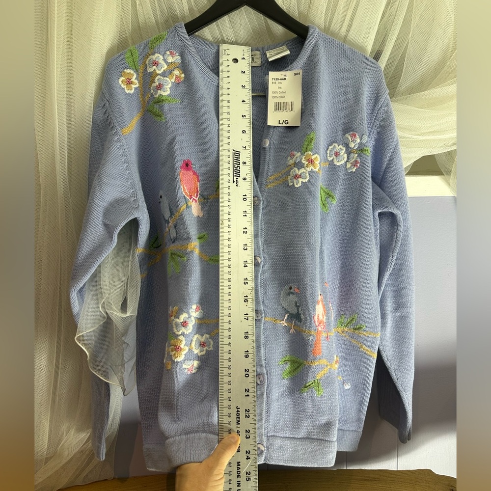 Tabi International NWT pastel cotton button up sweater with floral embroidery - Picture 6 of 7